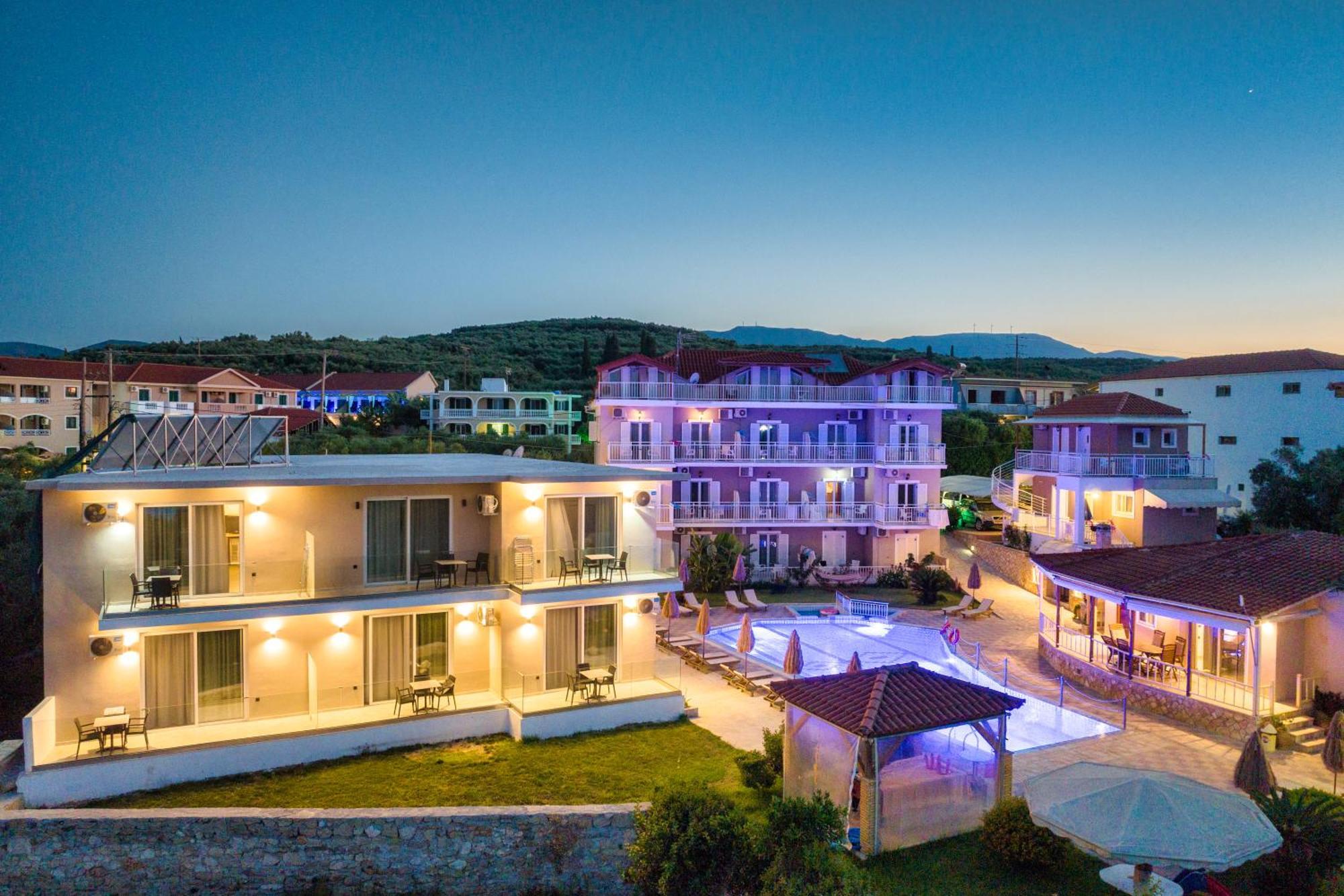 Amoudi Studios Apartments Hotel Exterior foto