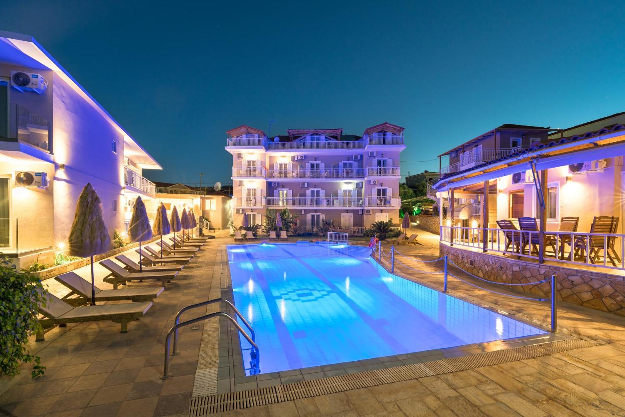 Amoudi Studios Apartments Hotel Exterior foto