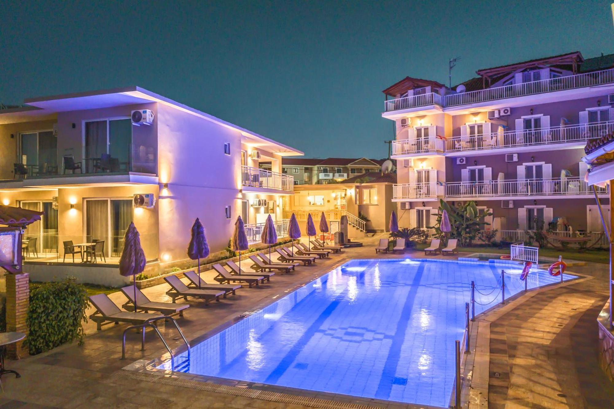 Amoudi Studios Apartments Hotel Exterior foto