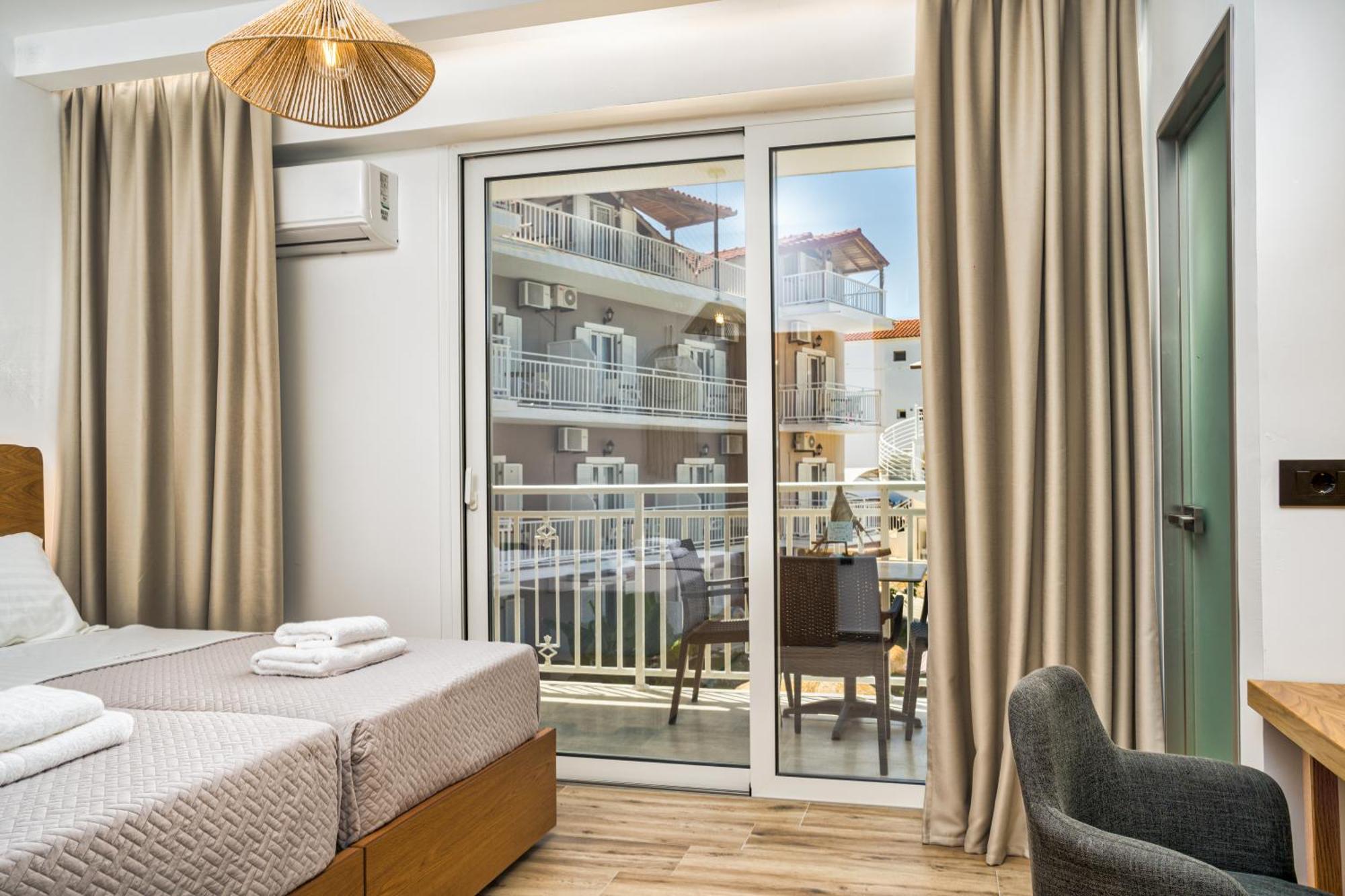 Amoudi Studios Apartments Hotel Exterior foto