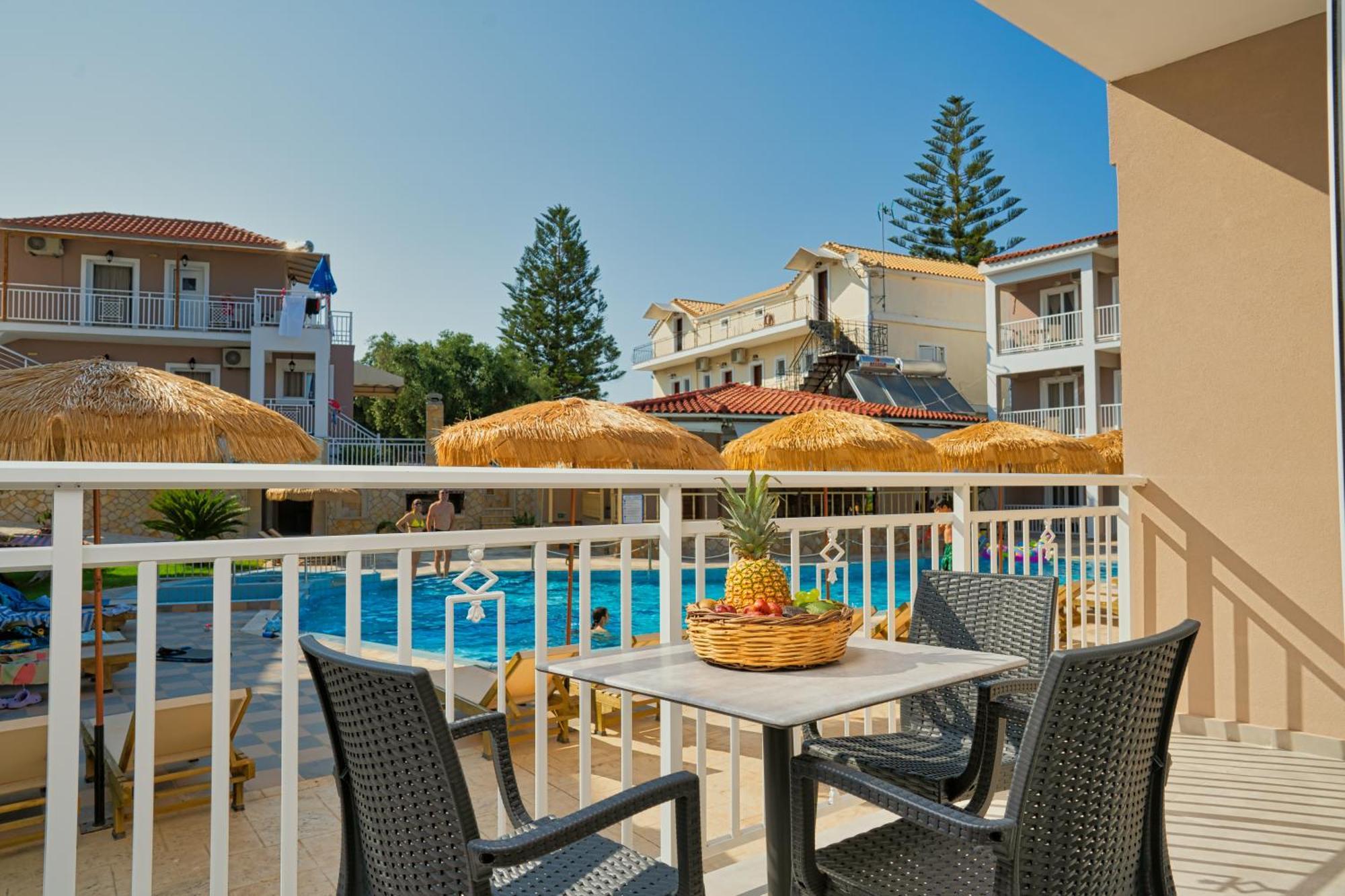Amoudi Studios Apartments Hotel Exterior foto