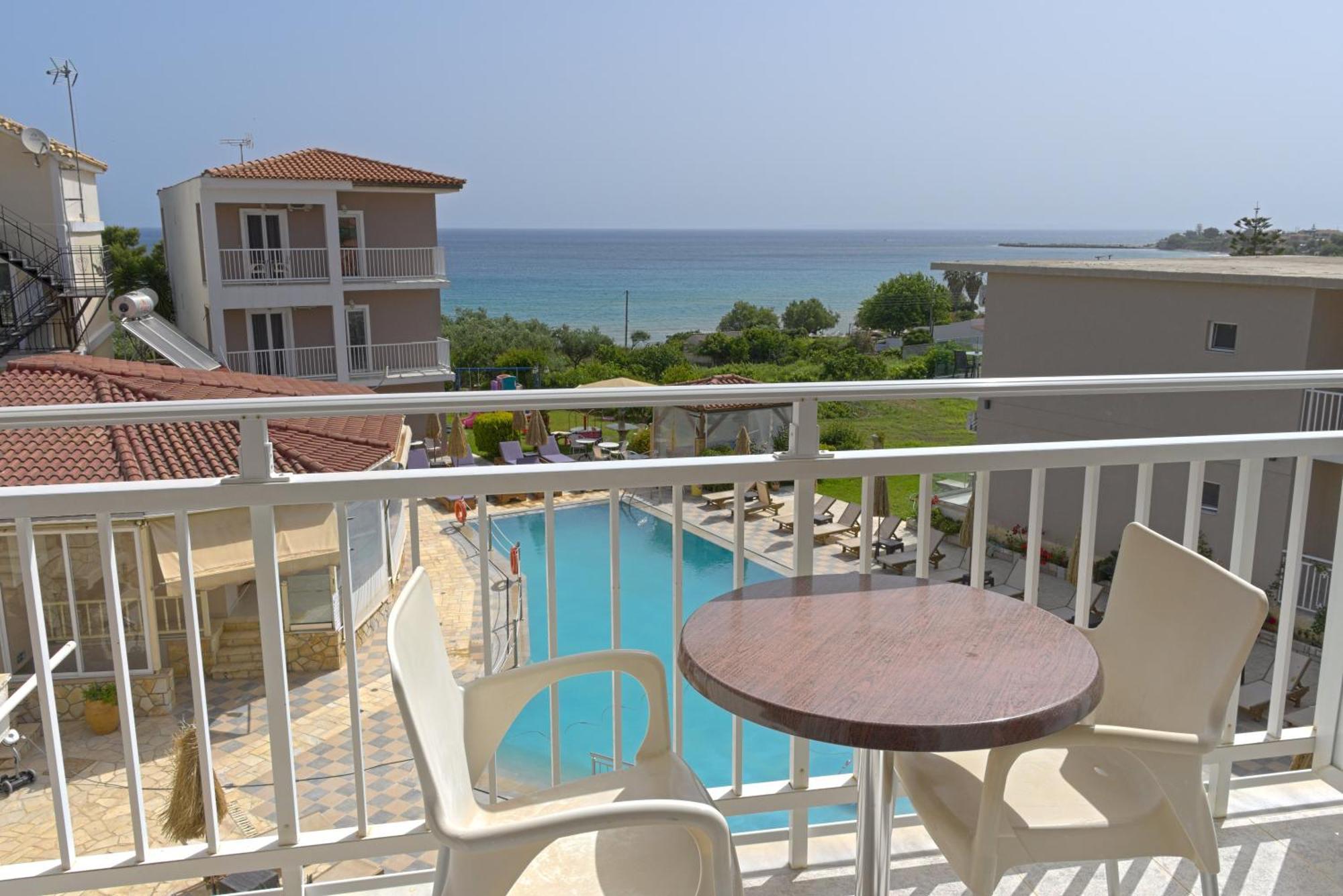 Amoudi Studios Apartments Hotel Zimmer foto