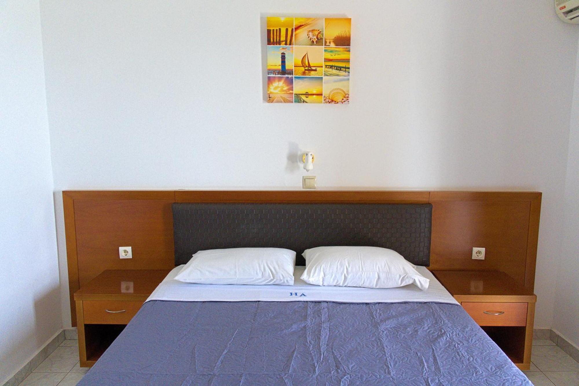 Amoudi Studios Apartments Hotel Zimmer foto