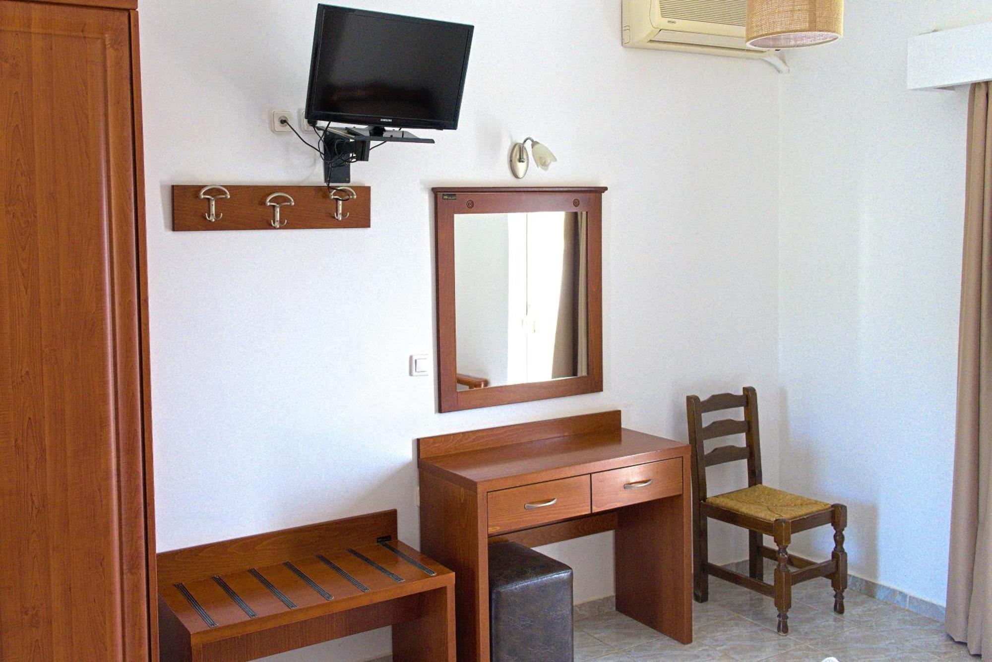 Amoudi Studios Apartments Hotel Zimmer foto