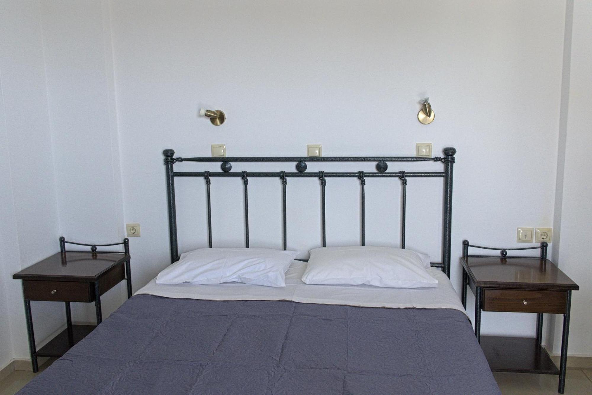 Amoudi Studios Apartments Hotel Zimmer foto