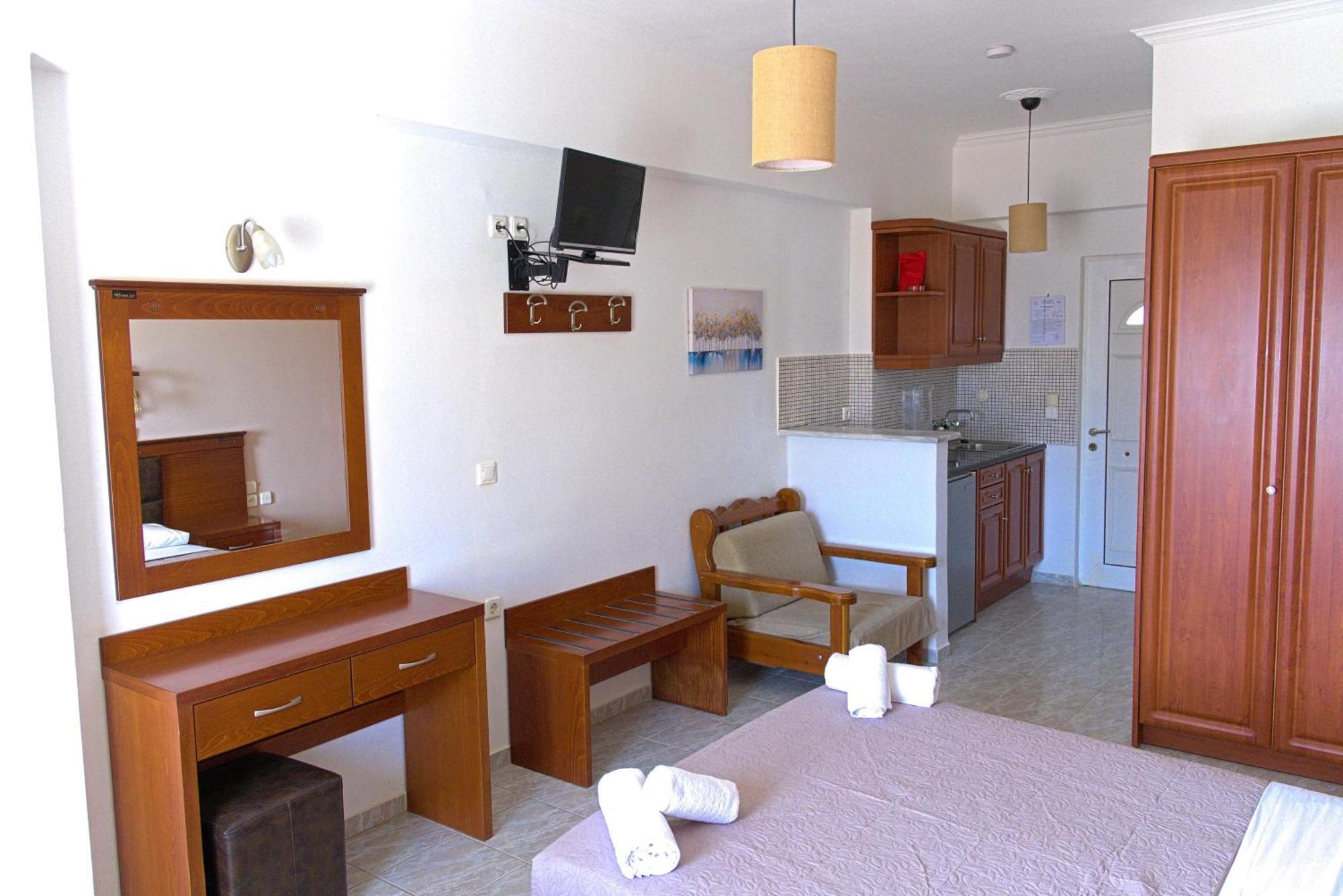 Amoudi Studios Apartments Hotel Zimmer foto